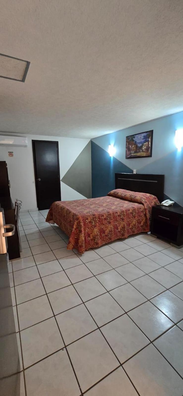 Ruiz Senores Hotel