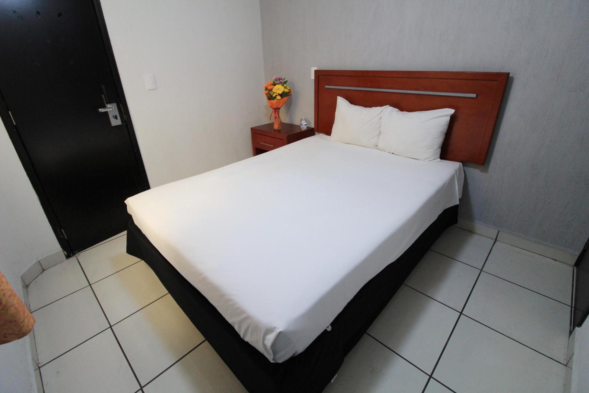 Hotel Ruiz Senores